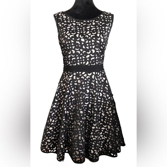 Xscape A-line Black Mini Laser Cut Sleeveless Cocktail Dress Size 6 Made In USA - Picture 13 of 17